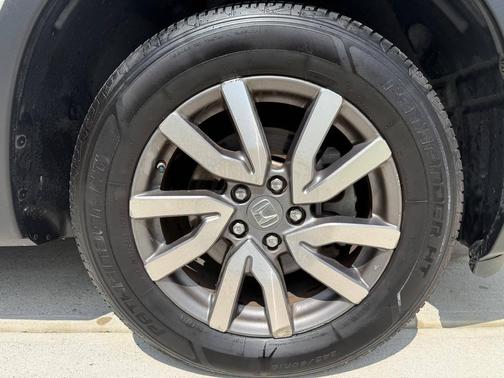 White 2019 Honda Pilot EX-L