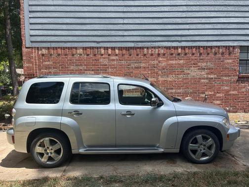 Silver 2009 Chevrolet HHR LT