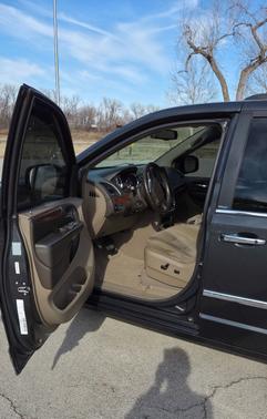2011 Chrysler Town & Country Touring
