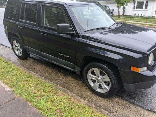 Blue 2011 Jeep Patriot Sport