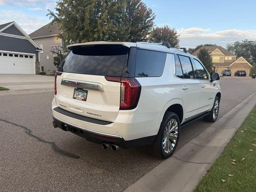 White 2021 GMC Yukon Denali