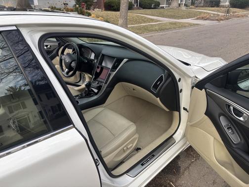 2015 INFINITI Q50 Hybrid Premium