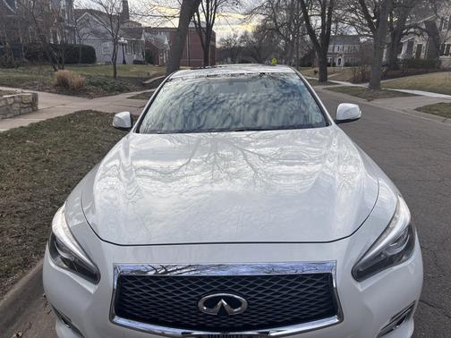 2015 INFINITI Q50 Hybrid Premium