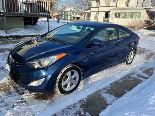 2013 Hyundai ELANTRA GS