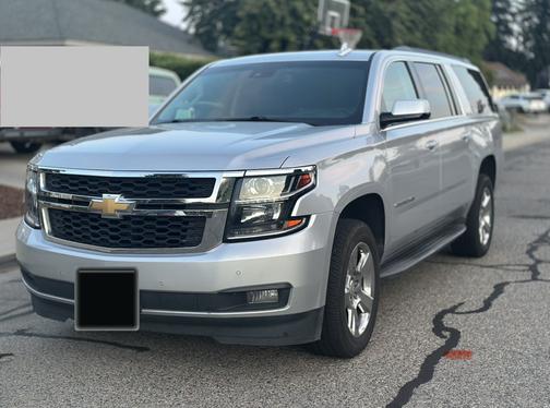 Silver 2017 Chevrolet Suburban LT