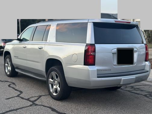 Silver 2017 Chevrolet Suburban LT