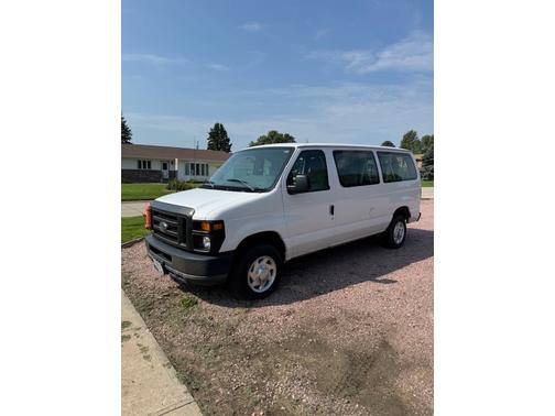 2011 Ford E350 Super Duty XL