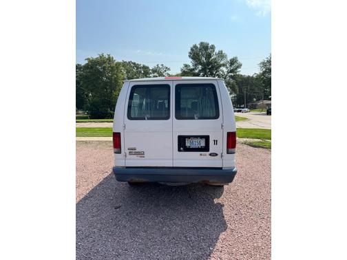 2011 Ford E350 Super Duty XL