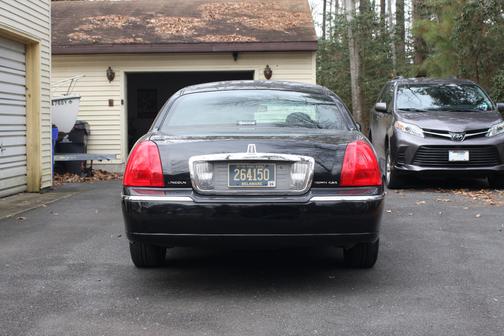 2007 Lincoln Town Car Signature Limited