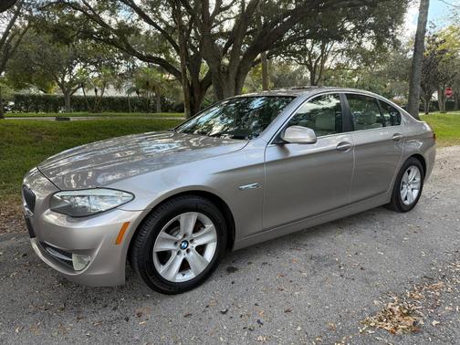 2011 BMW 528 i