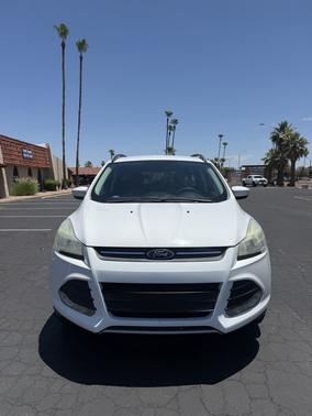 White 2016 Ford Escape SE