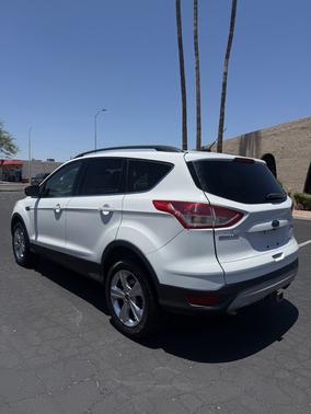White 2016 Ford Escape SE