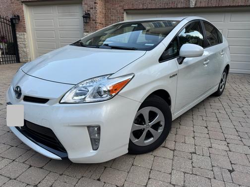 White 2013 Toyota Prius Three