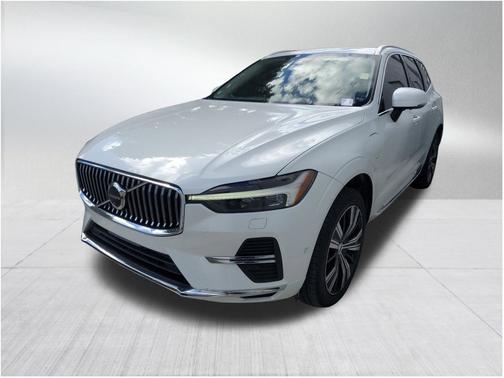 2023 Volvo XC60 B5 Plus Bright Theme