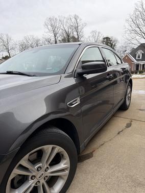 2015 Ford Taurus SEL