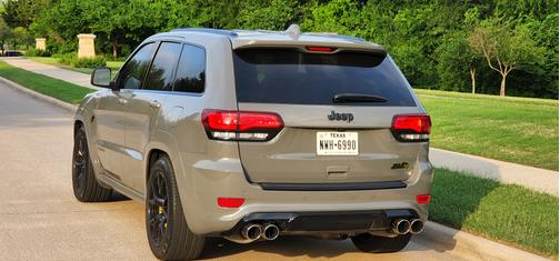 Photo 3 of 12 of 2019 Jeep Grand Cherokee Trackhawk