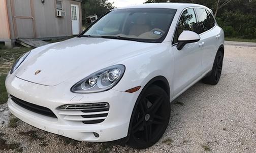 2014 Porsche Cayenne Cayenne Platinum Edition