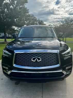 Black 2021 INFINITI QX80 LUXE