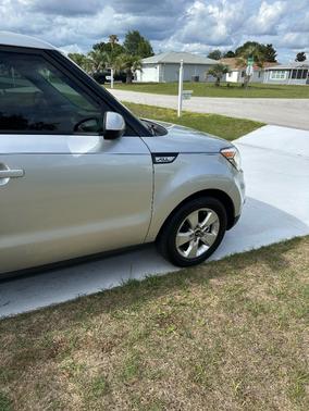 Silver 2019 Kia Soul Base