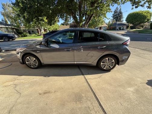 Gray 2020 Hyundai IONIQ Plug-In Hybrid SE