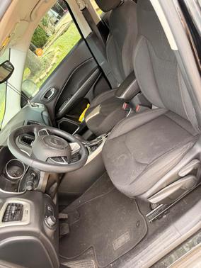 Black 2018 Jeep Compass Latitude