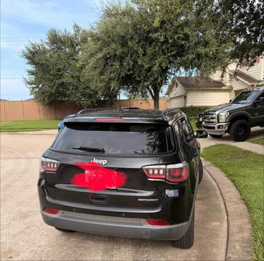 Black 2018 Jeep Compass Latitude