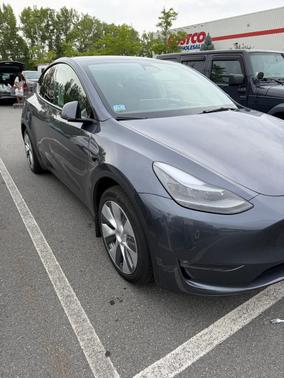 Gray 2023 Tesla Model Y Long Range