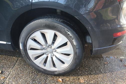 2015 Audi Q5 hybrid 2.0T Prestige