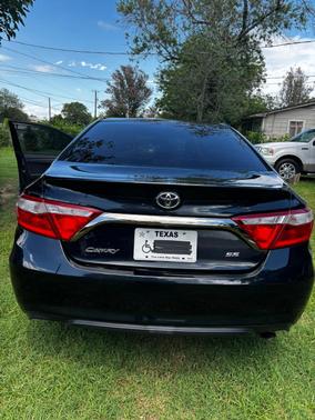 Black 2015 Toyota Camry SE
