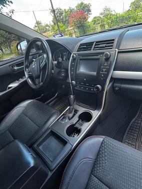 Black 2015 Toyota Camry SE