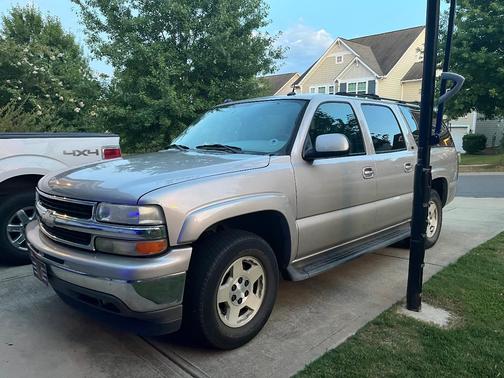Beige 2005 Chevrolet Suburban 1500 LT