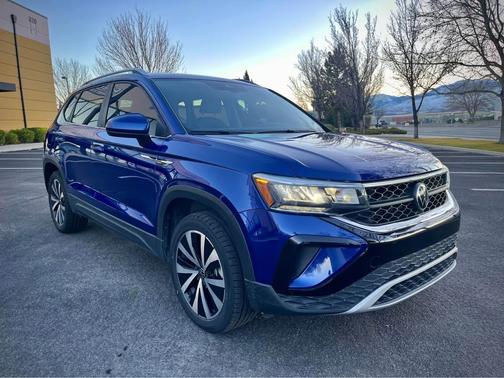 2024 Volkswagen Taos SE FWD