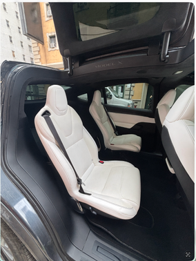 2022 Tesla Model X Plaid