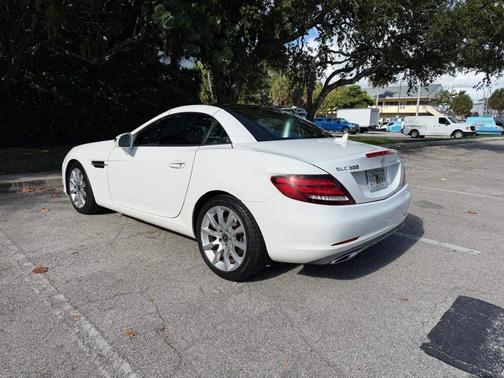 White 2017 Mercedes-Benz SLC 300 Base