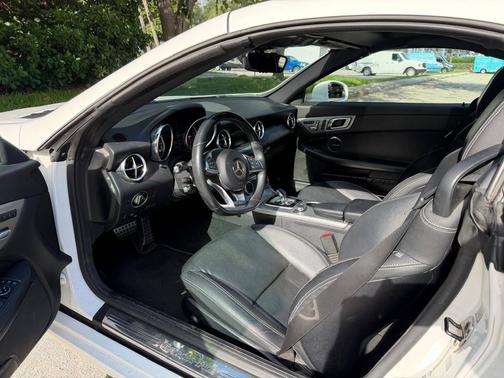 White 2017 Mercedes-Benz SLC 300 Base