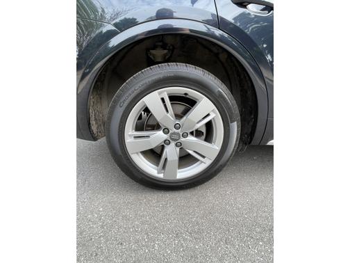 Photo 3 of 18 of 2019 Audi Q5 2.0T Premium
