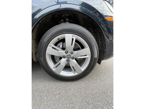 Photo 5 of 18 of 2019 Audi Q5 2.0T Premium