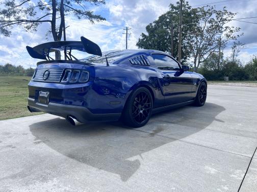 2011 Ford Mustang GT Premium