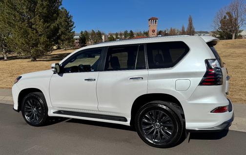 2023 Lexus GX 460 Premium