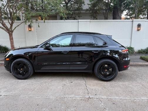 2021 Porsche Macan Macan