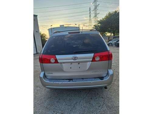 2008 Toyota Sienna XLE