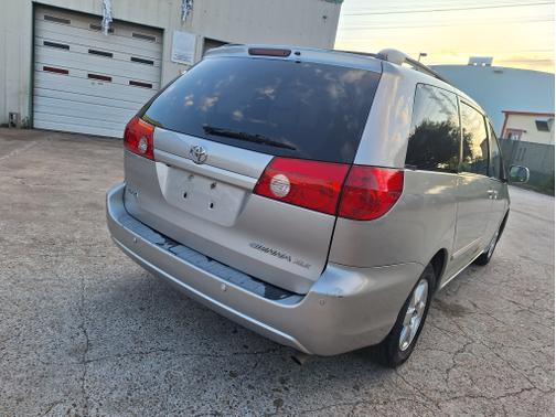 2008 Toyota Sienna XLE