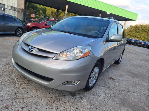 2008 Toyota Sienna XLE