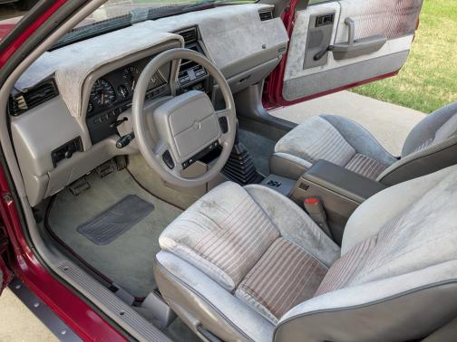 1993 Dodge Shadow ES