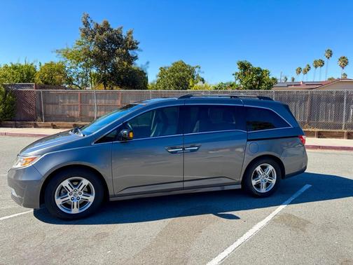 Gray 2012 Honda Odyssey Touring