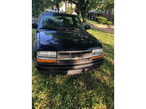 Photo 5 of 7 of 2002 Chevrolet S-10 Base