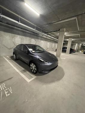 2023 Tesla Model Y RWD