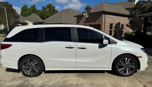 White 2023 Honda Odyssey Touring