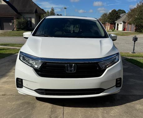 White 2023 Honda Odyssey Touring