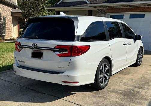 White 2023 Honda Odyssey Touring